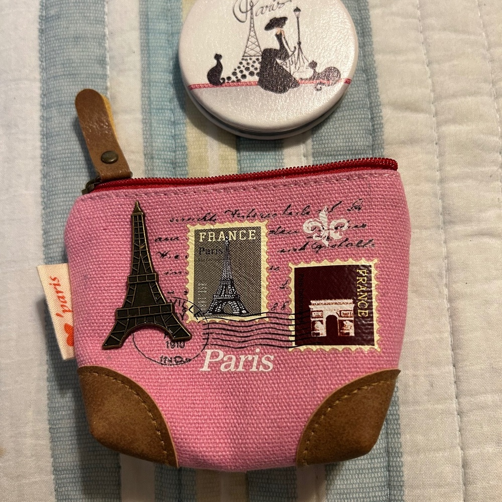 I Love Paris Mini Souvenir Bag with compact Mirror